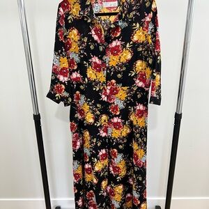 Time and Tru Black Floral Long Sleeve Dress